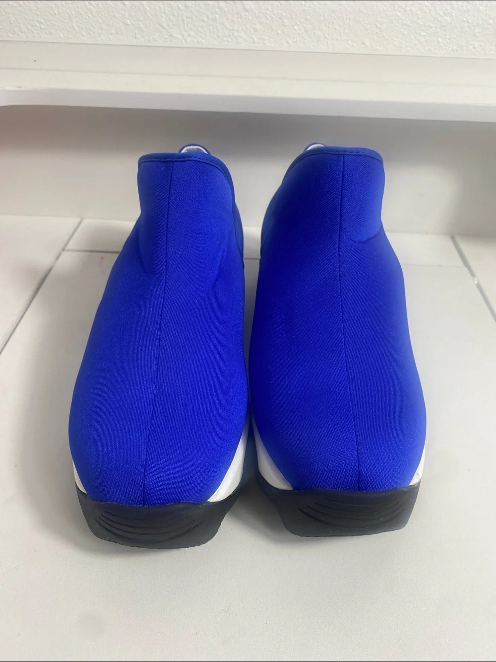 Iri vibrant cobalt